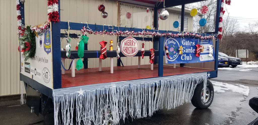 This image has an empty alt attribute; its file name is Christmas-Wagon-2022-1024x498.jpg